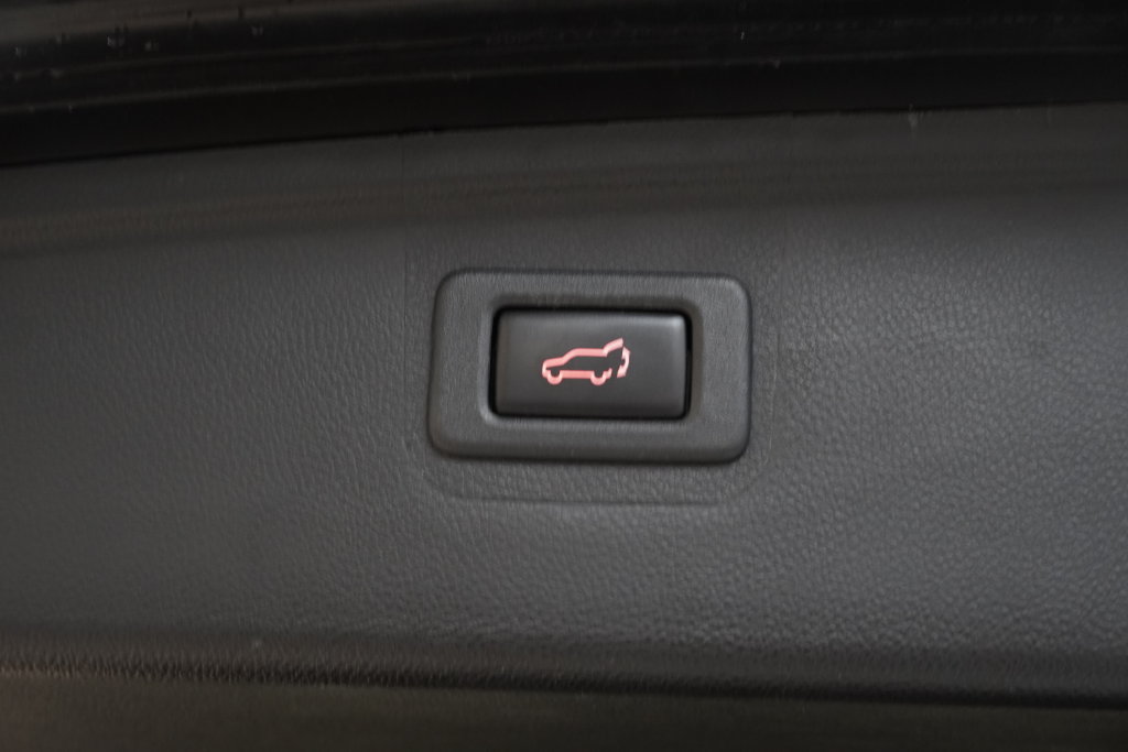 Used 2019 Subaru Outback 2.5i Limited AWD/4WD image 11