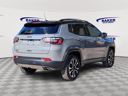 Used 2022 Jeep Compass Limited image 3