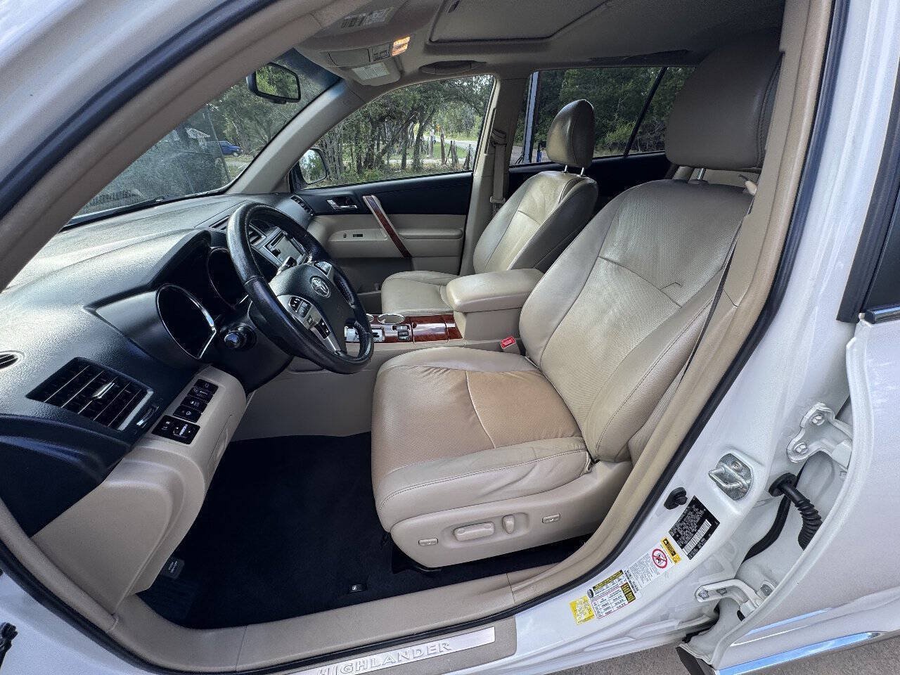 Used 2013 Toyota Highlander Limited AWD/4WD image 32