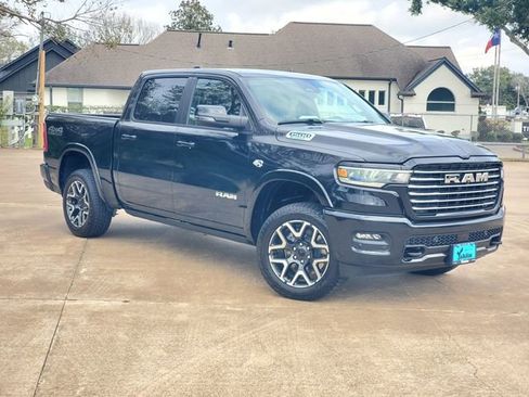 New 2026 RAM 1500 Laramie AWD/4WD image 32