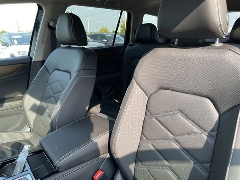 New 2026 Volkswagen Atlas SE FWD image 11