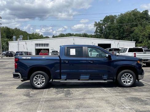 Used 2023 Chevrolet Silverado 1500 LT AWD/4WD image 3