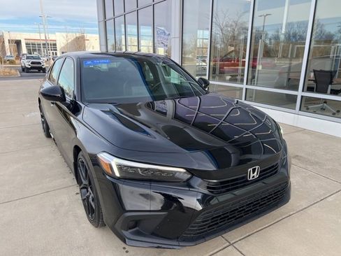 Used 2023 Honda Civic Sport image 1