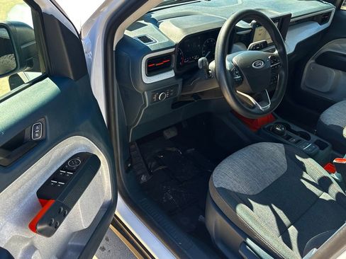 Used 2022 Ford Maverick XLT image 12