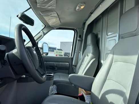 Used 2024 Ford E-350 and Econoline 350 Super Duty w/ Power Windows & Locks Group RWD image 7