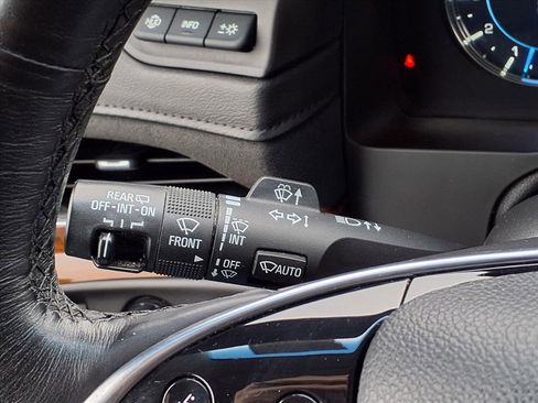 Used 2018 Cadillac Escalade Luxury image 25