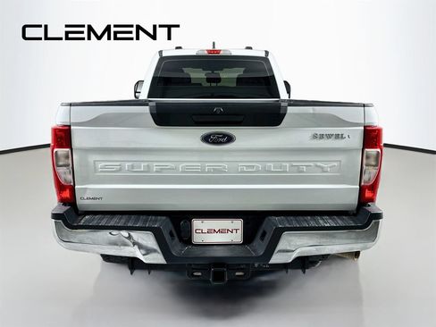 Used 2022 Ford F250 XL w/ Power Equipment Group AWD/4WD image 8