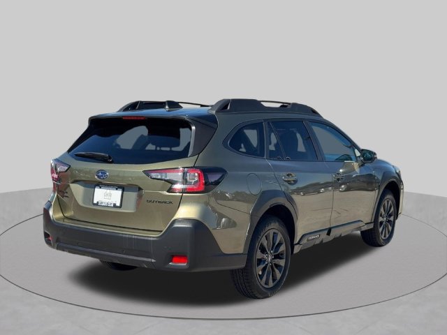 Used 2025 Subaru Outback Onyx Edition AWD/4WD image 3