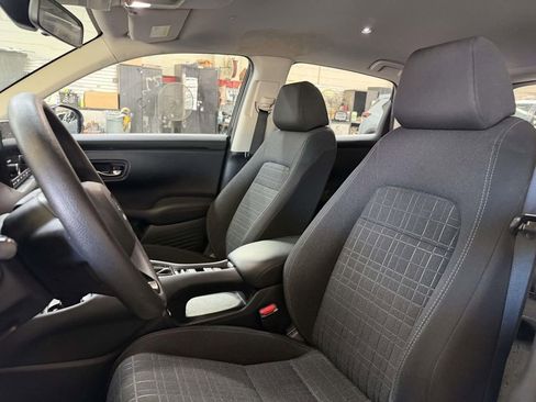 Used 2023 Honda HR-V LX image 8