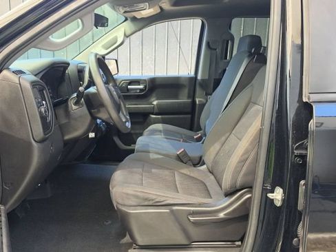 Used 2020 Chevrolet Silverado 1500 Custom w/ Custom Value Package RWD image 8