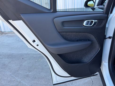 Used 2023 Volvo XC40 Recharge Plus w/ Protection Package Premier image 42