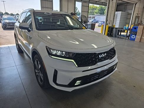 Used 2022 Kia Sorento EX AWD/4WD image 1