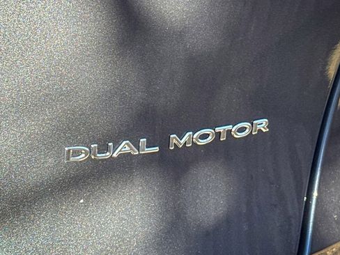 Used 2021 Tesla Model Y Long Range image 13