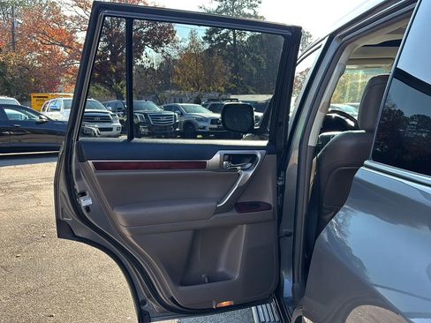 Used 2010 Lexus GX 460 image 14