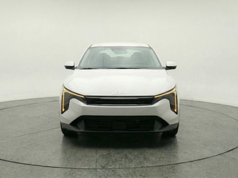 Used 2025 Kia K4 FWD image 2