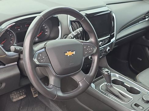 Used 2019 Chevrolet Traverse LT w/ LT Premium Package AWD/4WD image 18