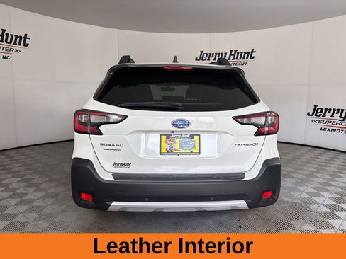 Used 2025 Subaru Outback Limited AWD/4WD image 6