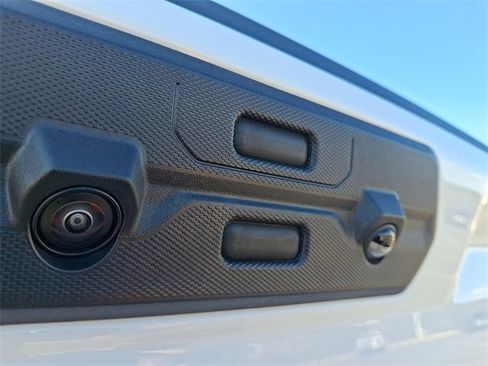 Used 2025 Chevrolet Silverado 1500 ZR2 w/ Technology Package image 31