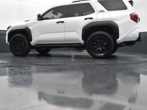 Used 2025 Toyota 4Runner TRD Off-Road image 37