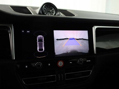 Certified 2023 Porsche Macan Turbo image 35