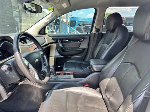 Used 2014 Chevrolet Traverse LT FWD image 9