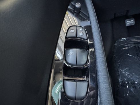 Used 2022 Nissan Leaf SV image 26