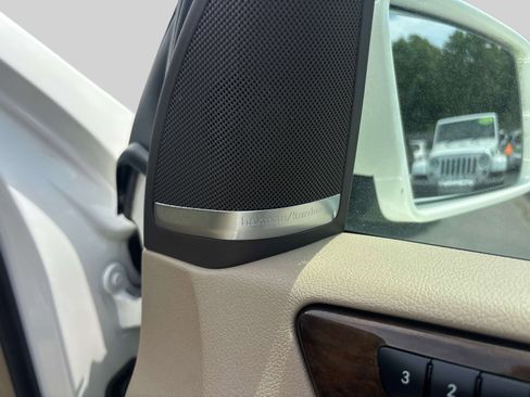 Used 2015 Mercedes-Benz GL 450 4MATIC image 18