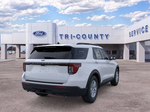 New 2026 Ford Explorer Active RWD image 8