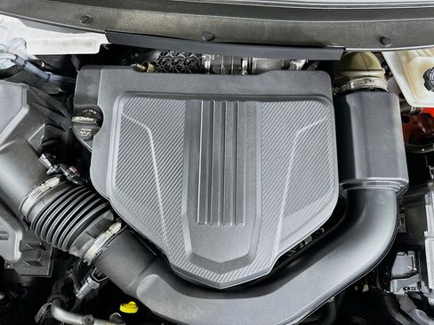 Used 2025 GMC Acadia Elevation image 33