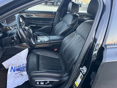 Used 2016 BMW 750i xDrive image 14