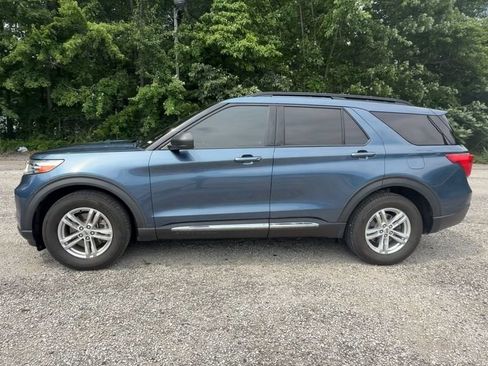 Used 2020 Ford Explorer XLT w/ Comfort Package RWD image 4
