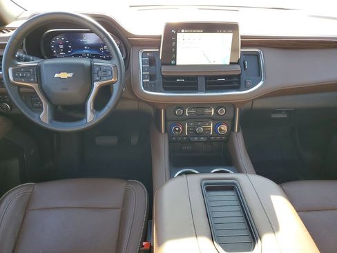 Used 2023 Chevrolet Suburban High Country image 28