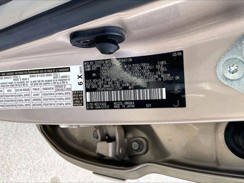 Used 2006 Toyota Highlander 2WD V6 image 32