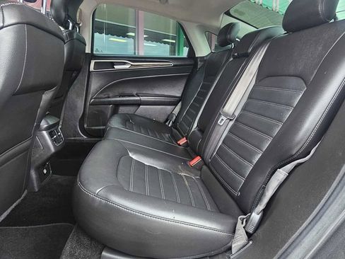Used 2015 Ford Fusion SE w/ Equipment Group 202A FWD image 13