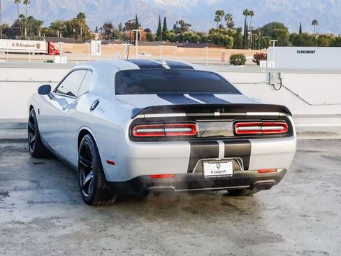 Used 2019 Dodge Challenger SRT Hellcat image 7