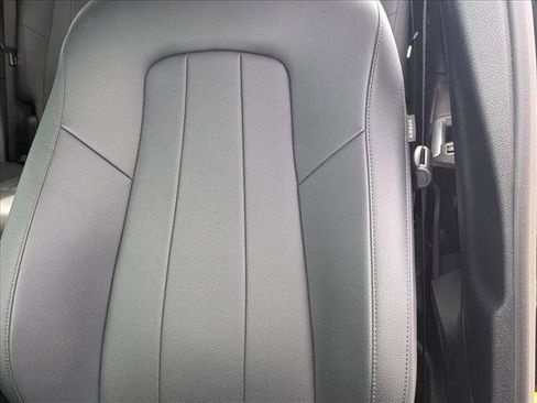 Used 2022 Mercedes-Benz GLB 250 image 11