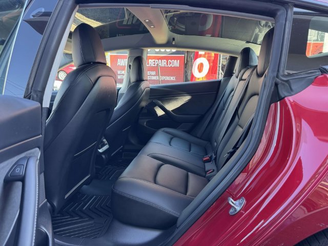 Used 2021 Tesla Model 3 Standard Range Plus RWD image 16