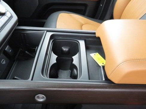 Used 2020 Land Rover Defender 110 X image 18