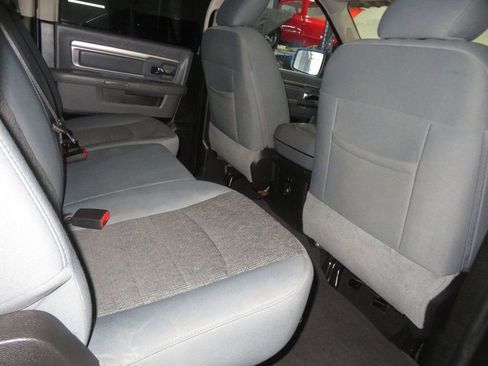 Used 2019 RAM 1500 Lone Star image 33