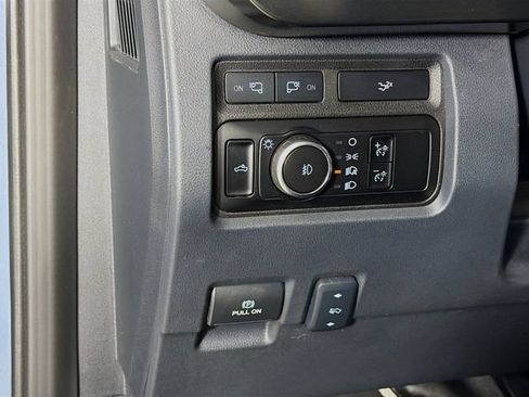 Used 2023 Ford F350 Lariat w/ Lariat Ultimate Package AWD/4WD image 12
