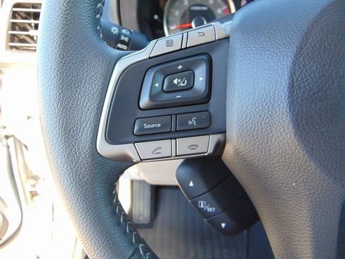 Used 2016 Subaru Forester 2.5i Limited AWD/4WD image 18