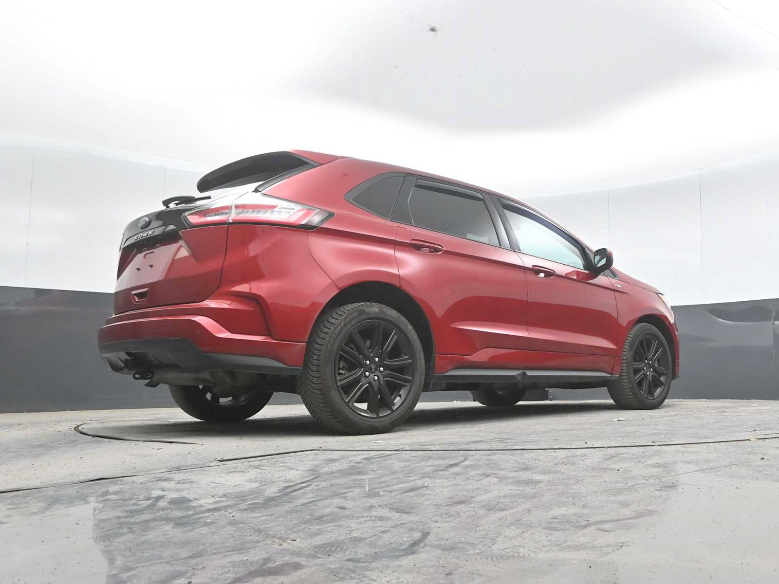 Used 2022 Ford Edge ST-Line w/ Class II Trailer Tow Package AWD/4WD image 33