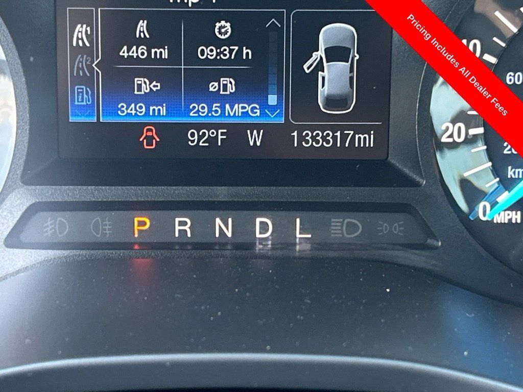 Used 2017 Ford Fusion SE FWD image 8