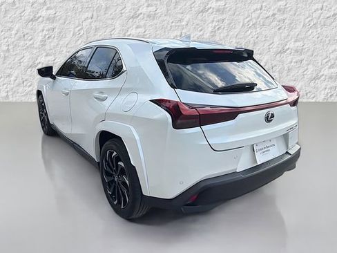 Used 2023 Lexus UX 250h UX 250h Premium image 4