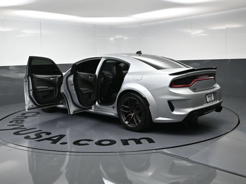 Used 2020 Dodge Charger Scat Pack RWD image 30