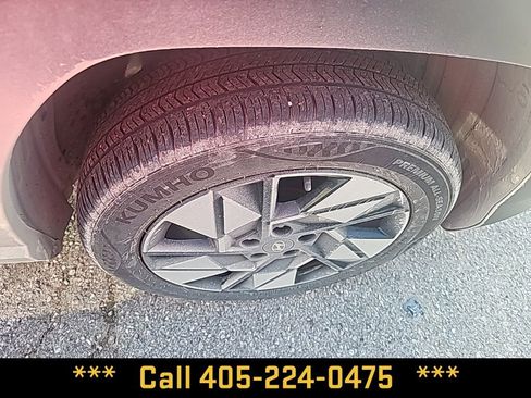 Used 2025 Hyundai Kona SEL image 6