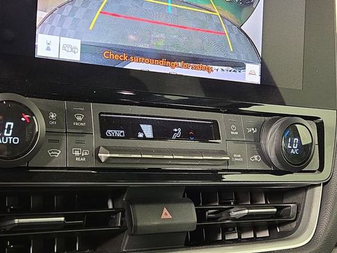 Used 2025 Toyota Grand Highlander AWD image 20