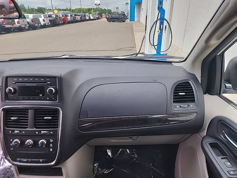 Used 2014 RAM C/V Tradesman FWD image 20