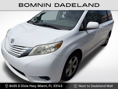 Used 2017 Toyota Sienna LE