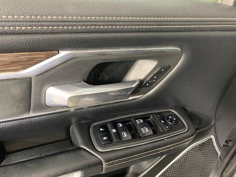 Used 2019 RAM 1500 Laramie AWD/4WD image 14